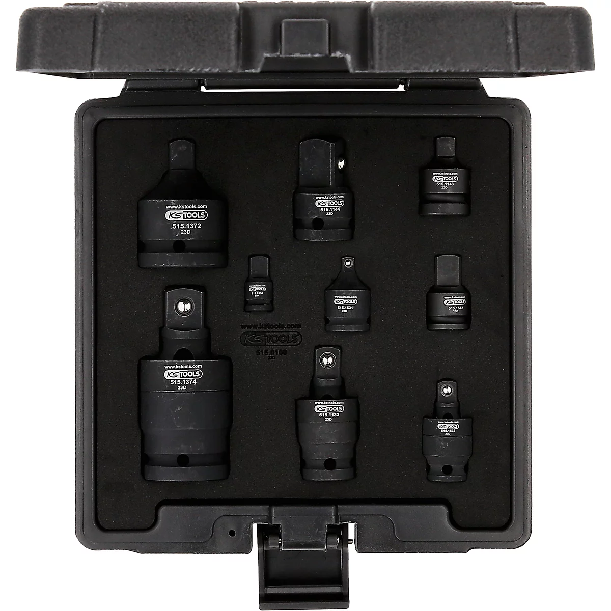 Schwarzer Werkzeugkasten mit verschiedenen Aufsätzen. Das Set enthält mehrere Adapter, die in einer Schaumstoffeinlage angeordnet sind.